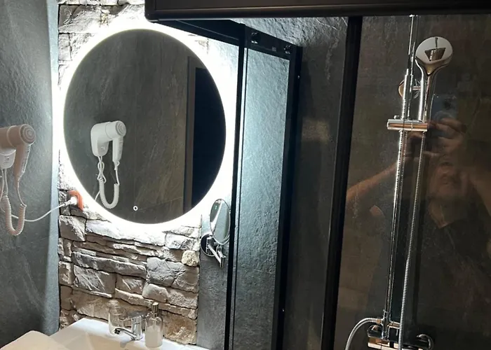 Vrbecka Restaurace- 1 * Hruba Vrbka